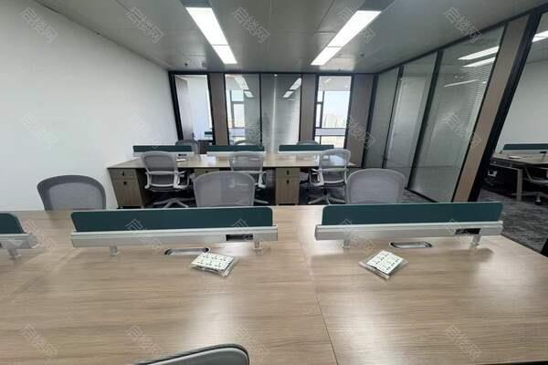 长沙绿地中心出租房图片