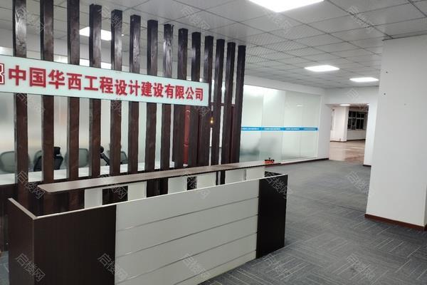 南国雄楚广场