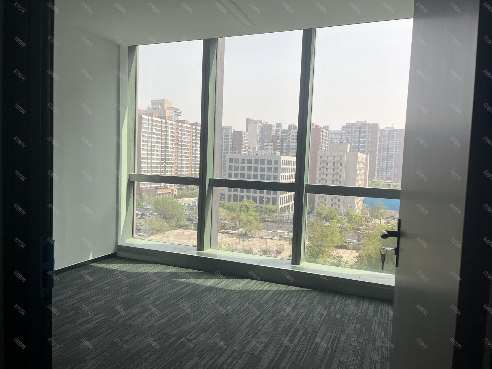 国投财富广场出租房图片