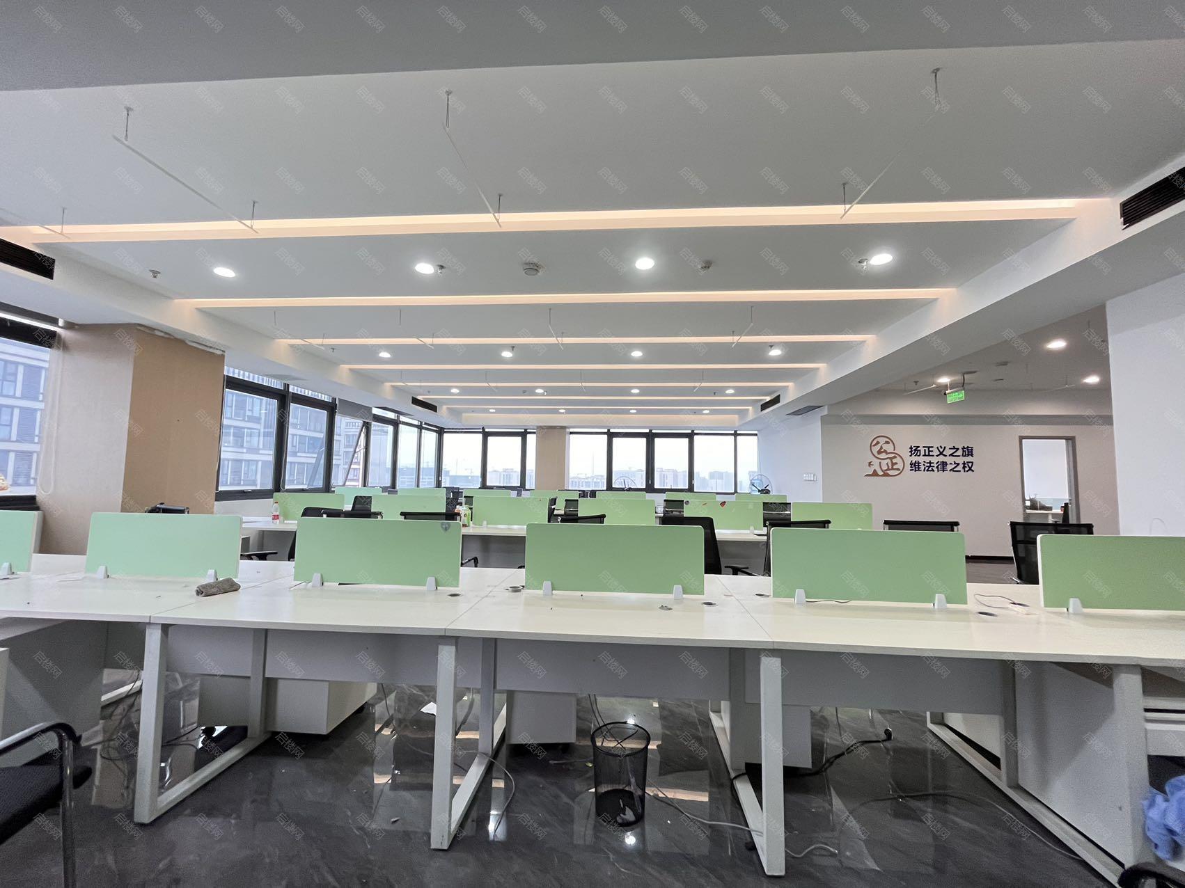 绿地跨贸港产业展示中心（绿地新里城）