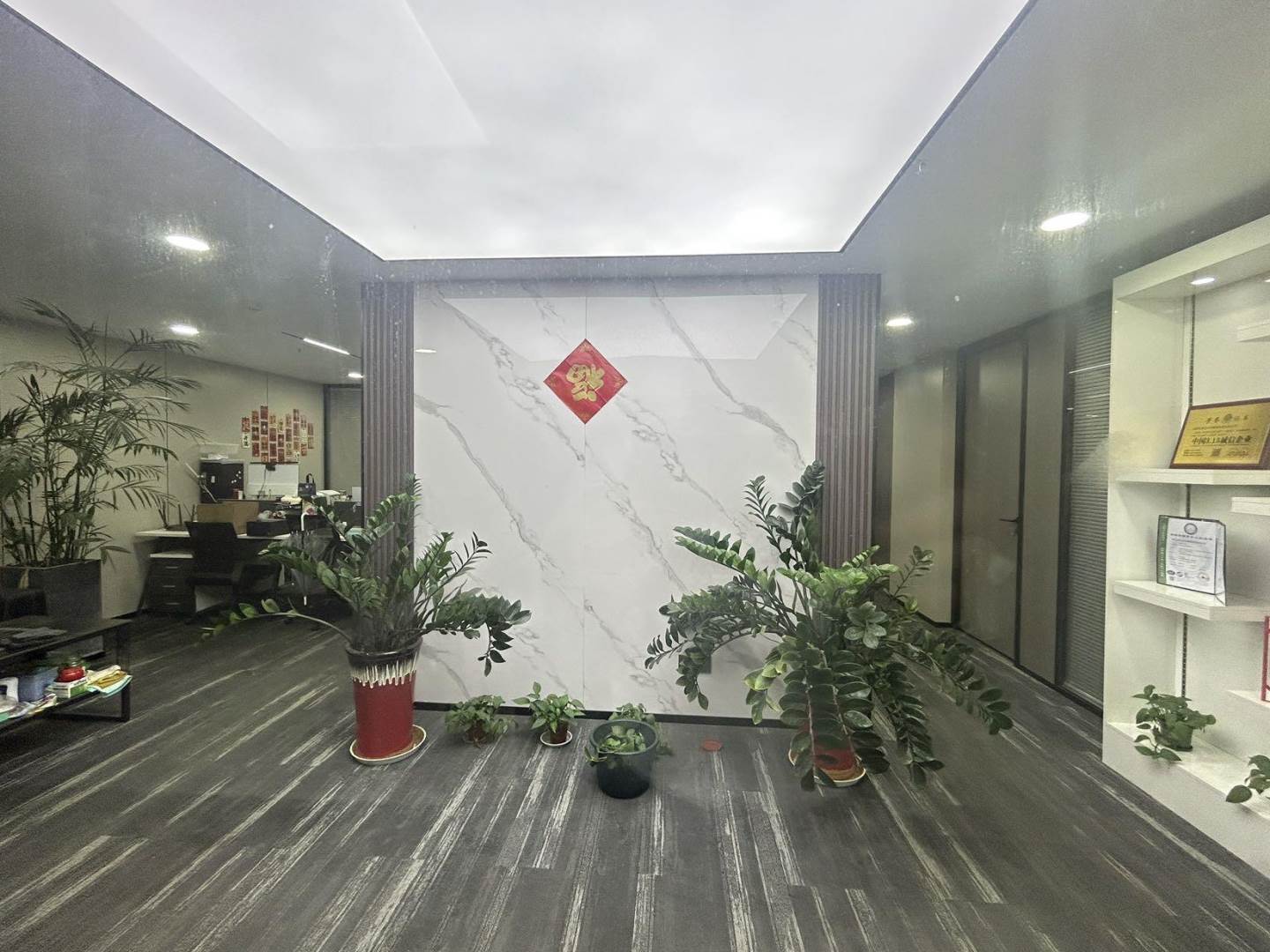 华银大厦出租房图片