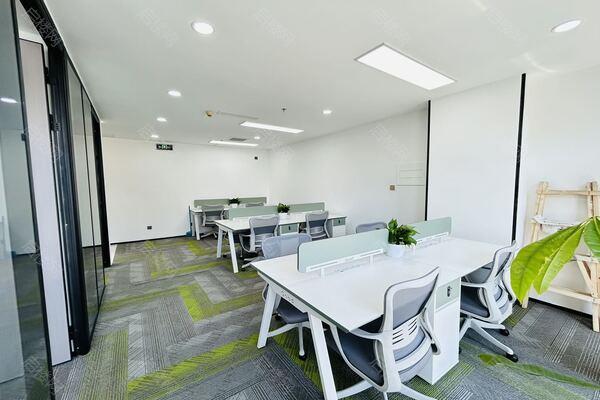 蓝堡国际中心出租房图片