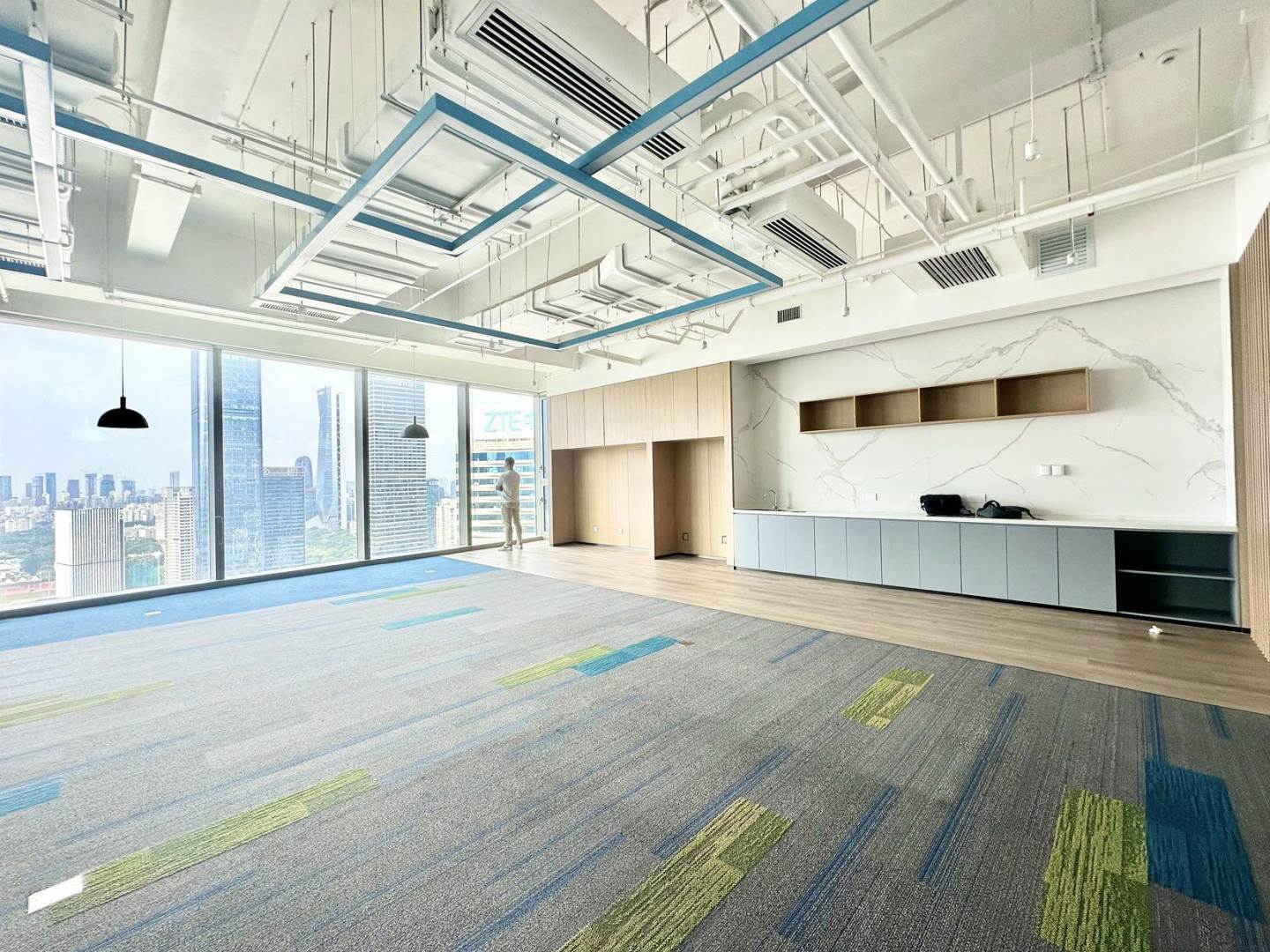 前海卓越时代广场出租房图片