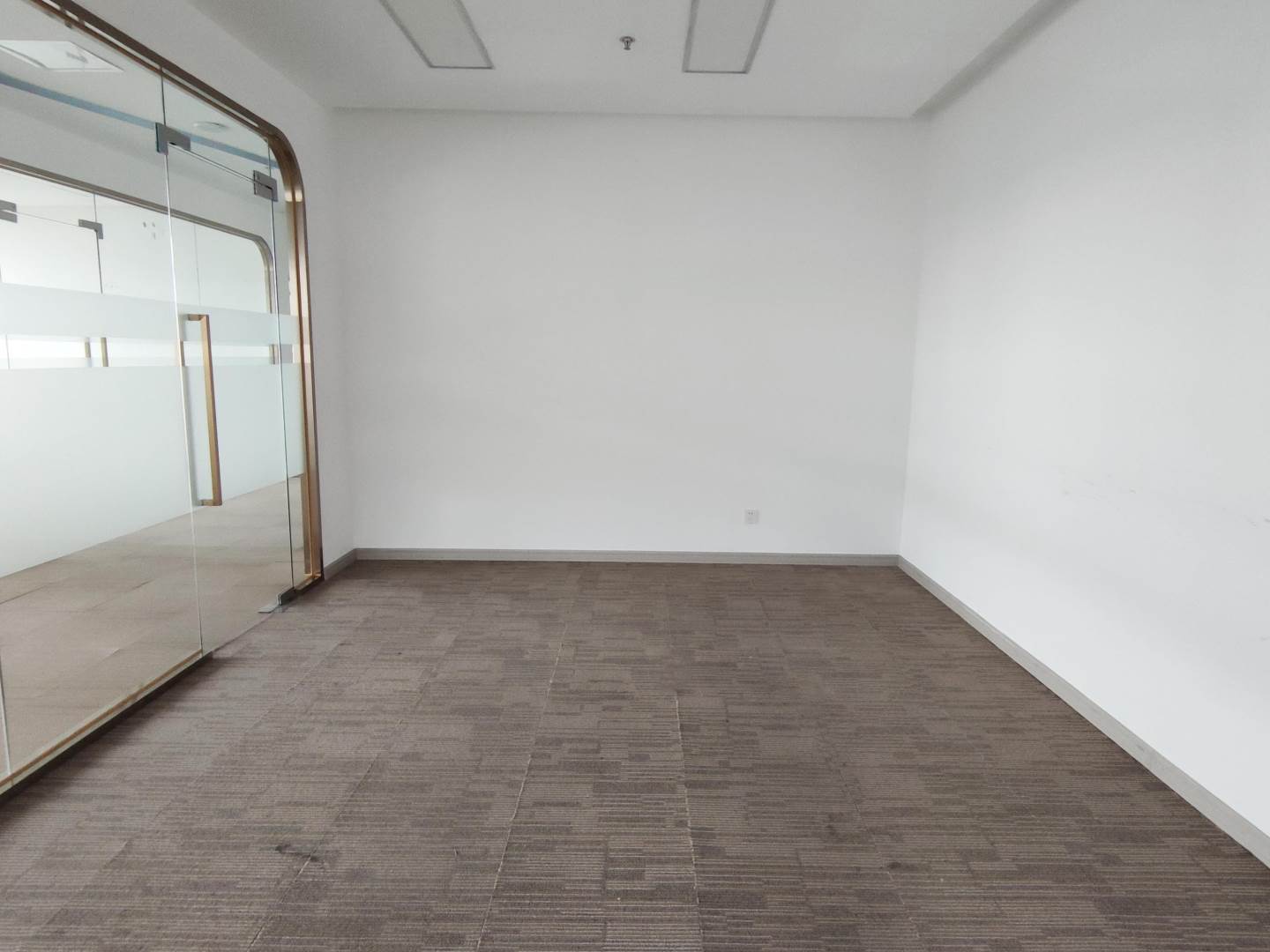 天威视讯大厦（有线信息传输）