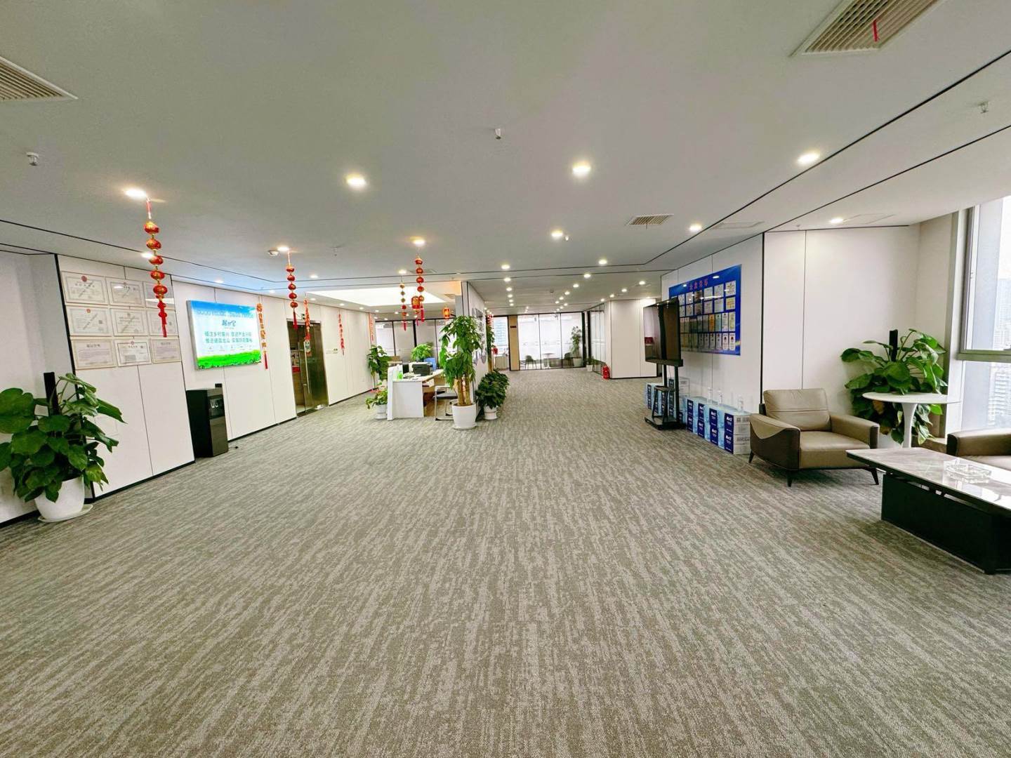 新长江国际广场