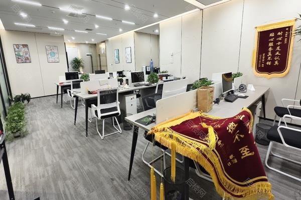 悦江中心出租房图片