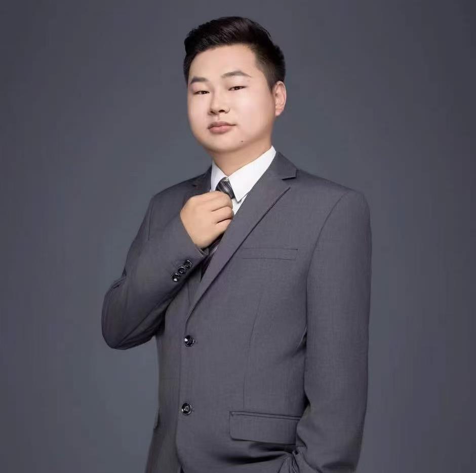 项目经理.张毅